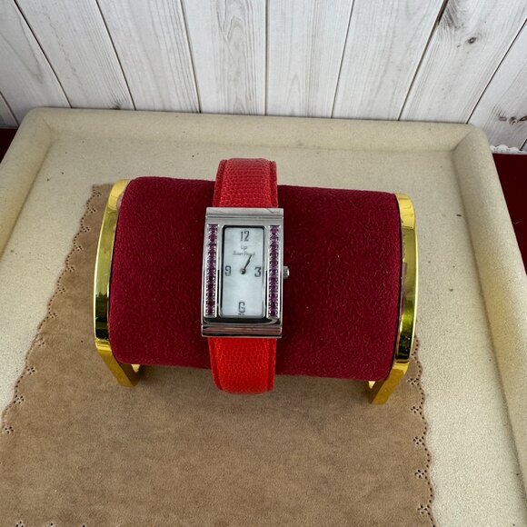 Like Red Red Wine this fine Vintage Lucien Piccard Ruby Watch - Picture 2 of 10